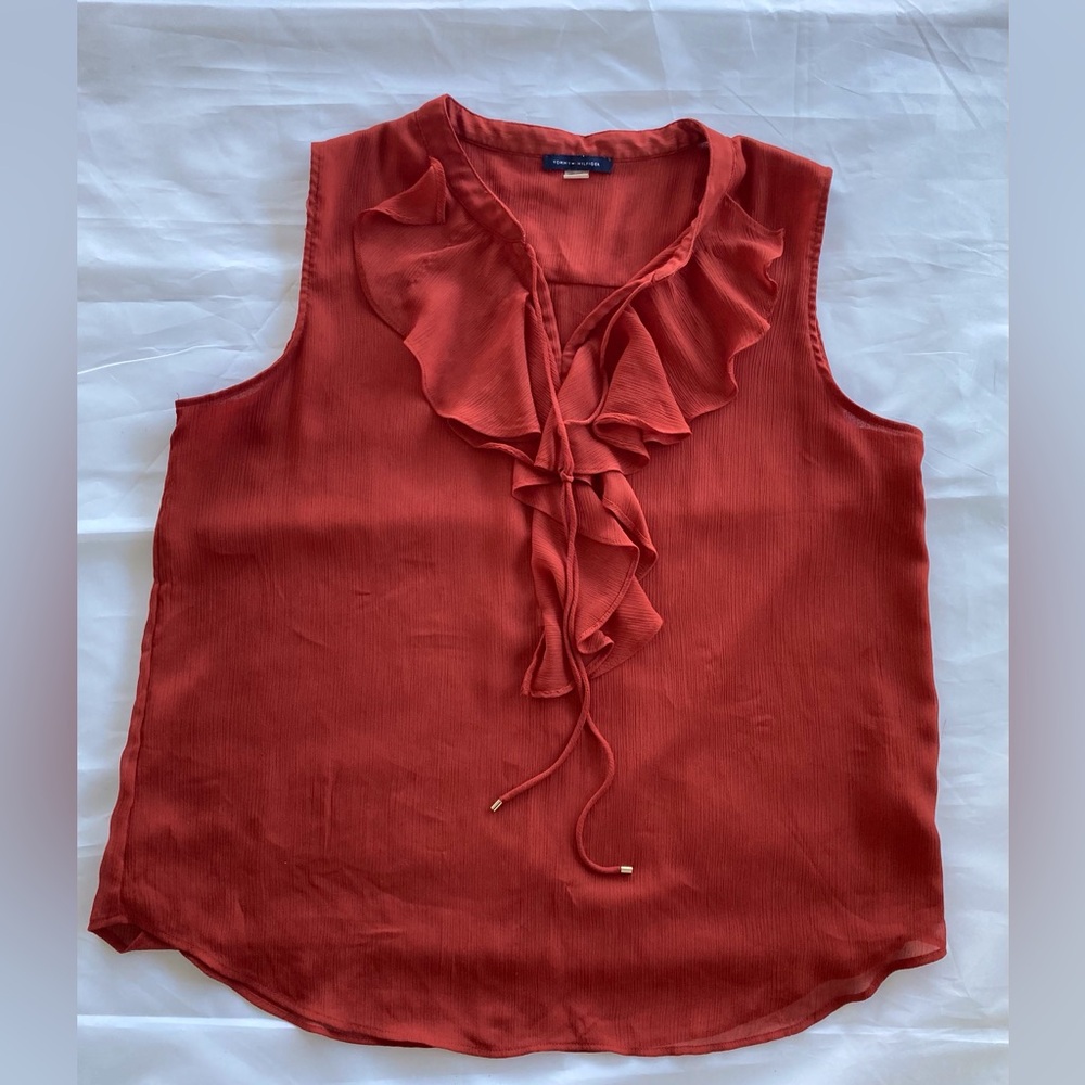 TOMMY HILFIGER ,  a Rich Amber Color RUFFLE V-NECK SLEEVELESS WOMEN’S XL blouse